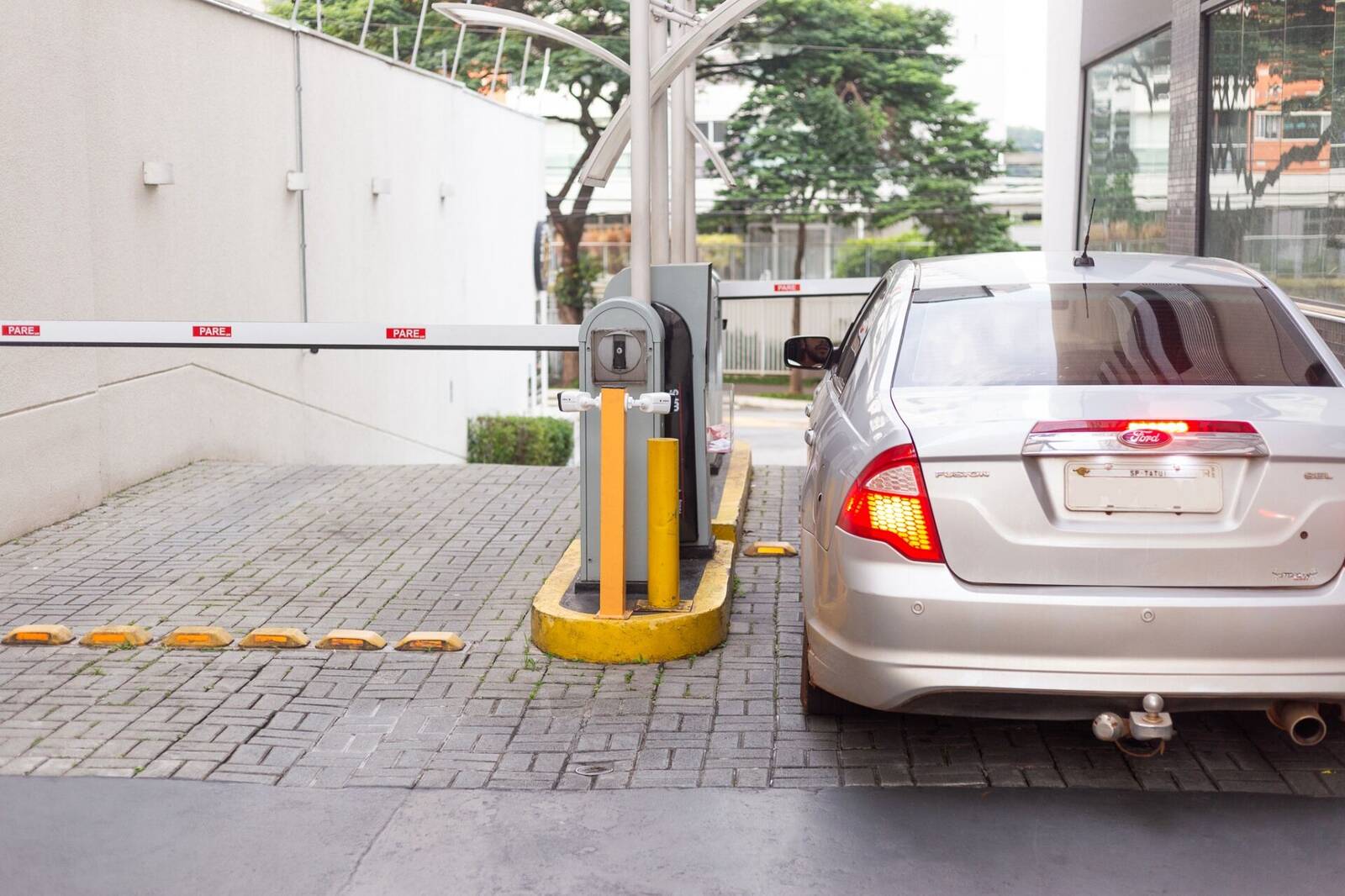 Barrera de salida del estacionamiento Bandeira Park Congonhas, en Campo Belo