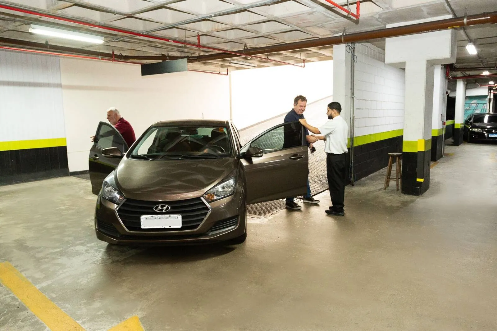 Viagem a trabalho de 1 semana a 1 mês: onde deixar o carro (e como pedir reembolso)