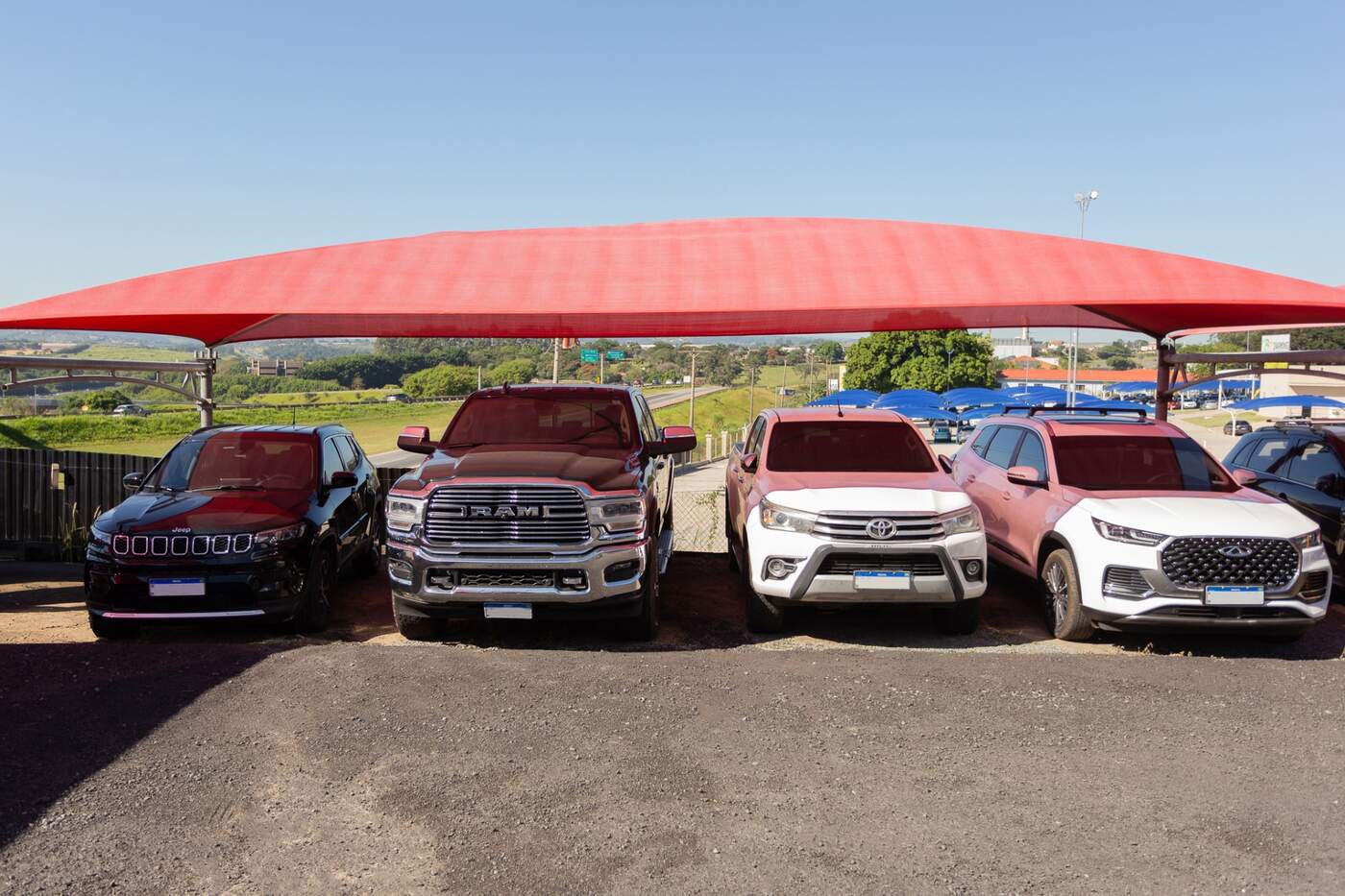 Plazas amplias de Bandeira Park Viracopos para vehículos de mayor tamaño